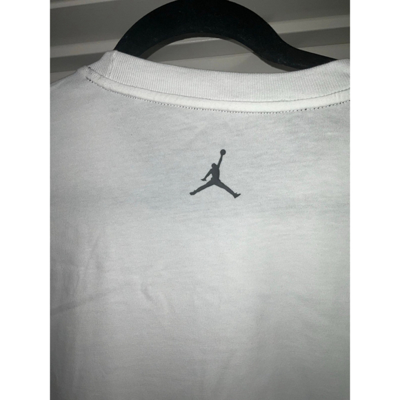 2 Men's Jordan Graphic T-shirts Size Large - Picture 7 of 10
